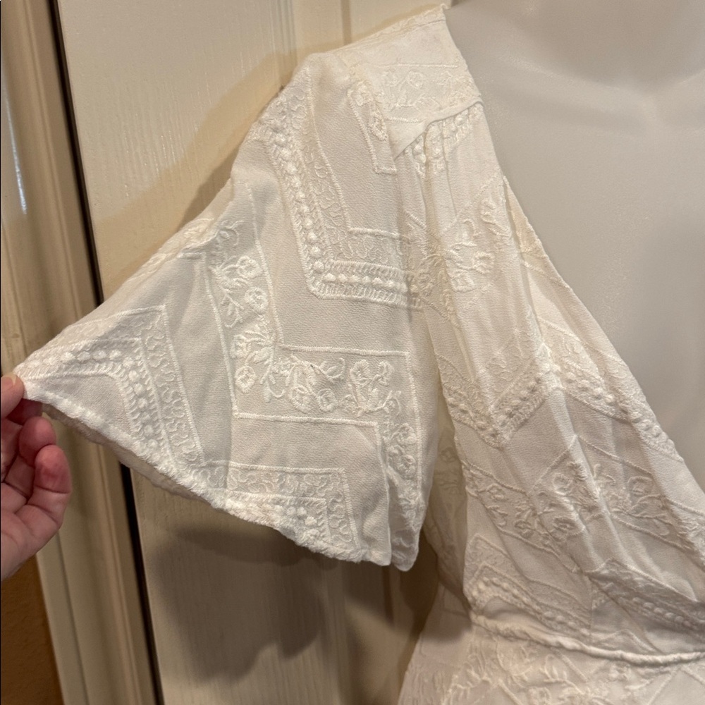 Astr White Lace Dress - Picture 3 of 11